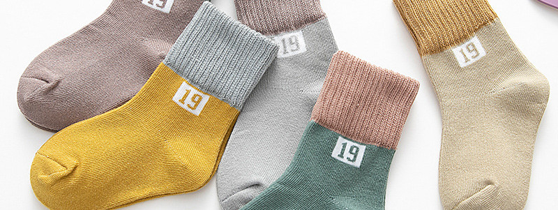 Step into Style: A Guide to Choosing the Perfect Kids' Socks for Every Occasion Step into Style: A Guide to Choosing the Perfect Kids' Socks for Every Occasion